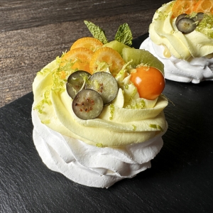 Mini citrininė Pavlova