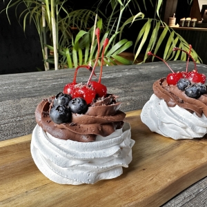 Mini šokoladinė Pavlova